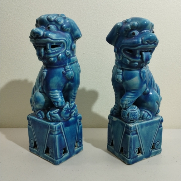 Vintage Pair of Chinese Turquoise Blue Glazed Ceramic 8” Foo Dog Figurines - Picture 2 of 10